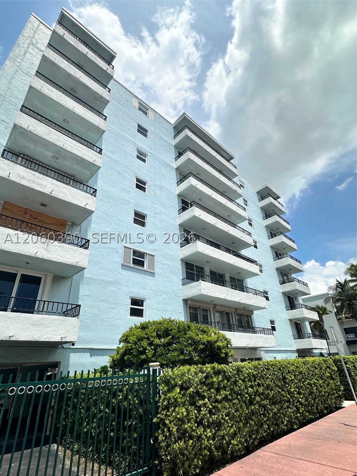 720 Collins Ave 309