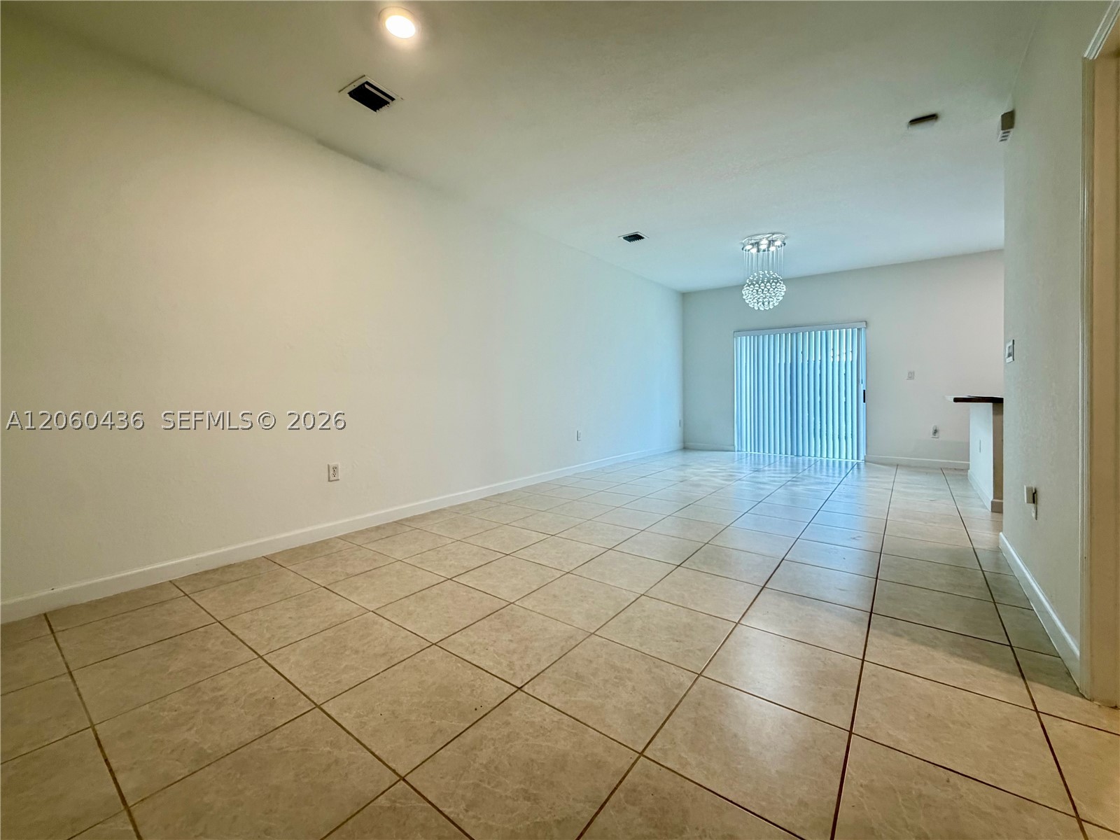 2685 Se 13th Ct Property Photo 4