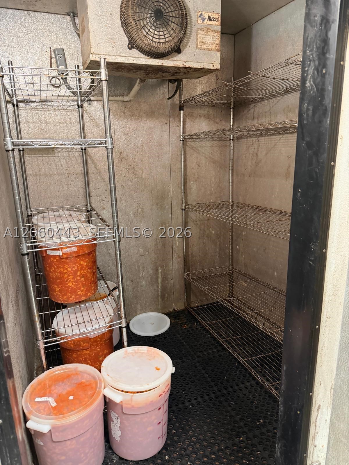6766 Stirling Rd Property Photo 8