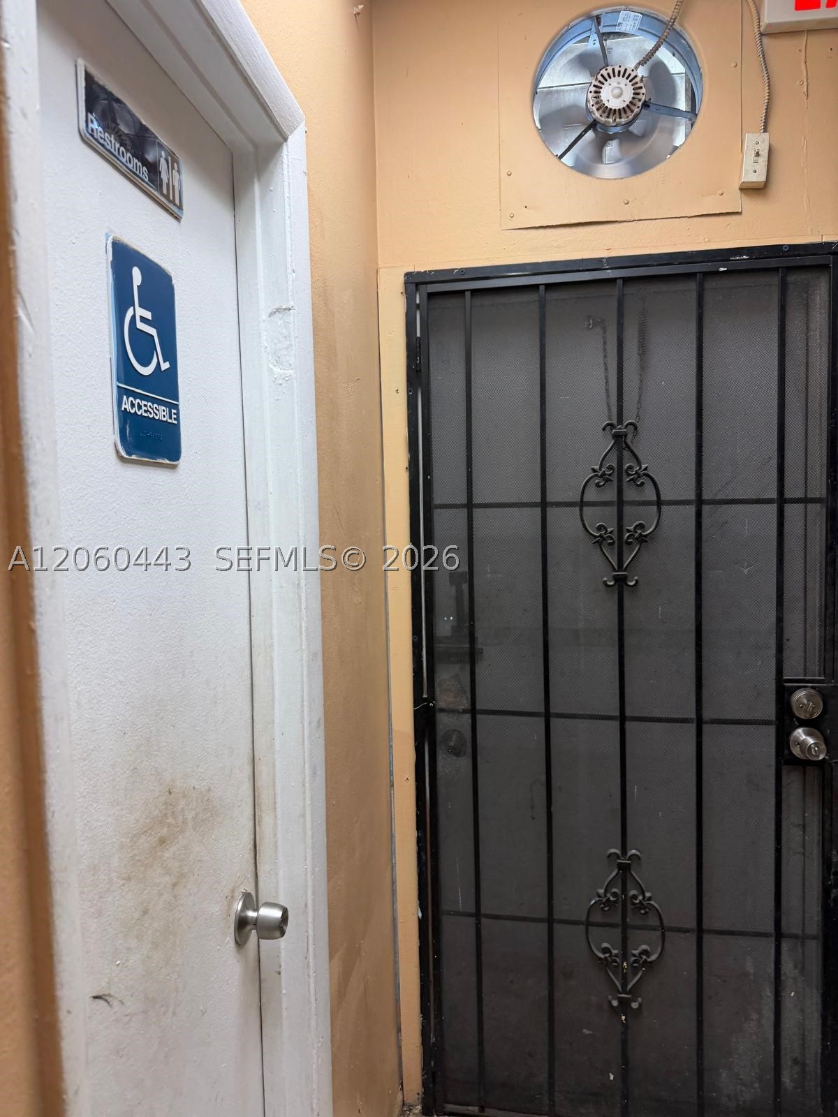 6766 Stirling Rd Property Photo 11