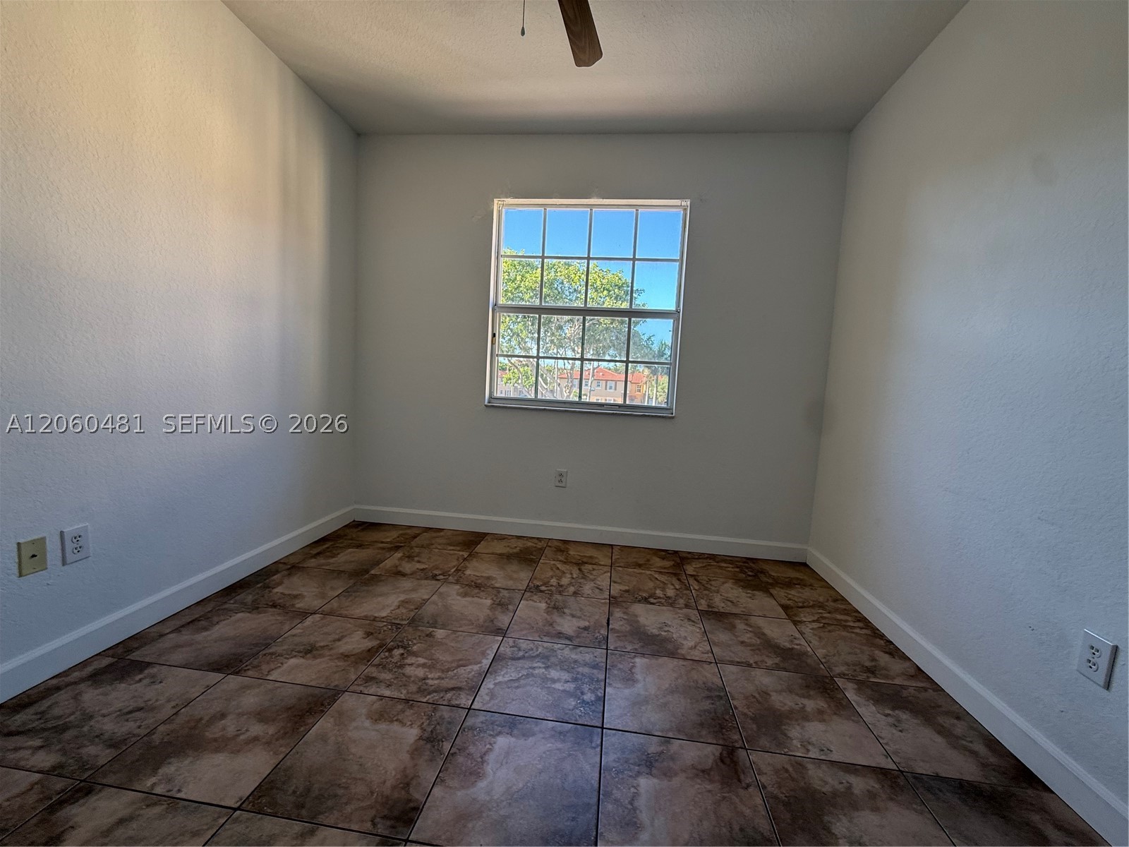 3360 Ne 14th Dr 104-30 Property Photo 29