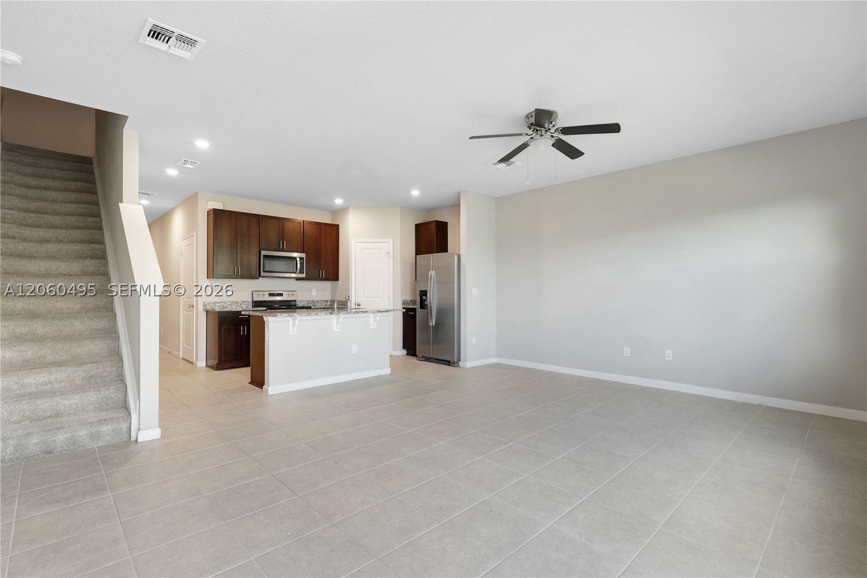1761 Lindley St Property Photo 8