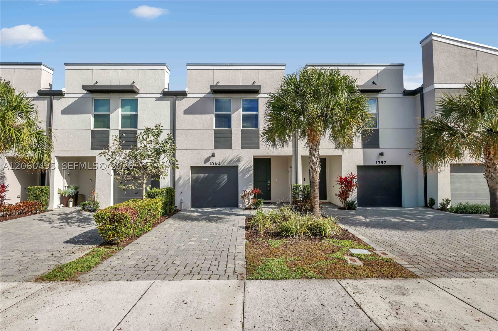 1761 Lindley St Property Photo 33