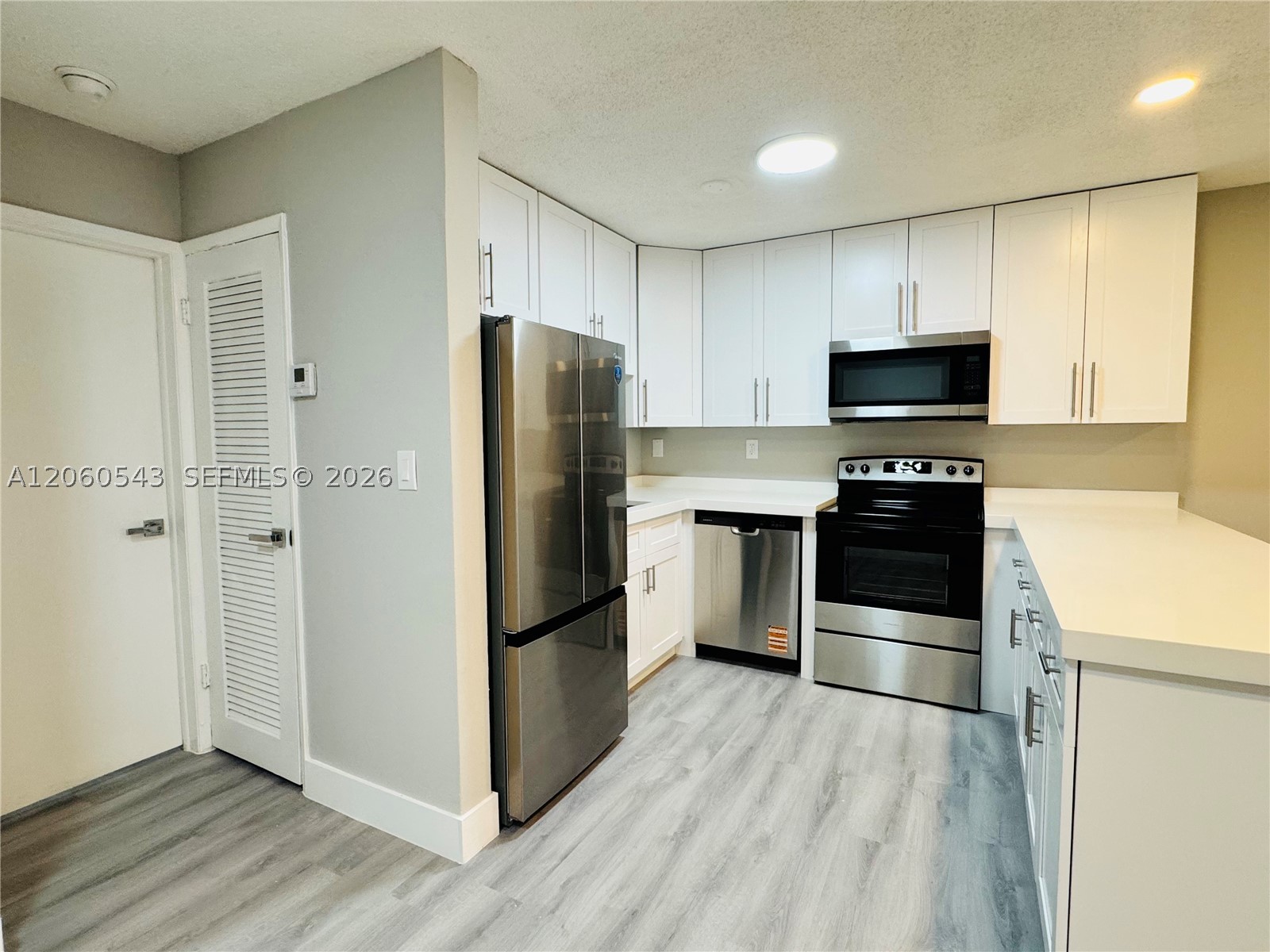 1903 Sw 3rd Ave 1 Property Photo 2