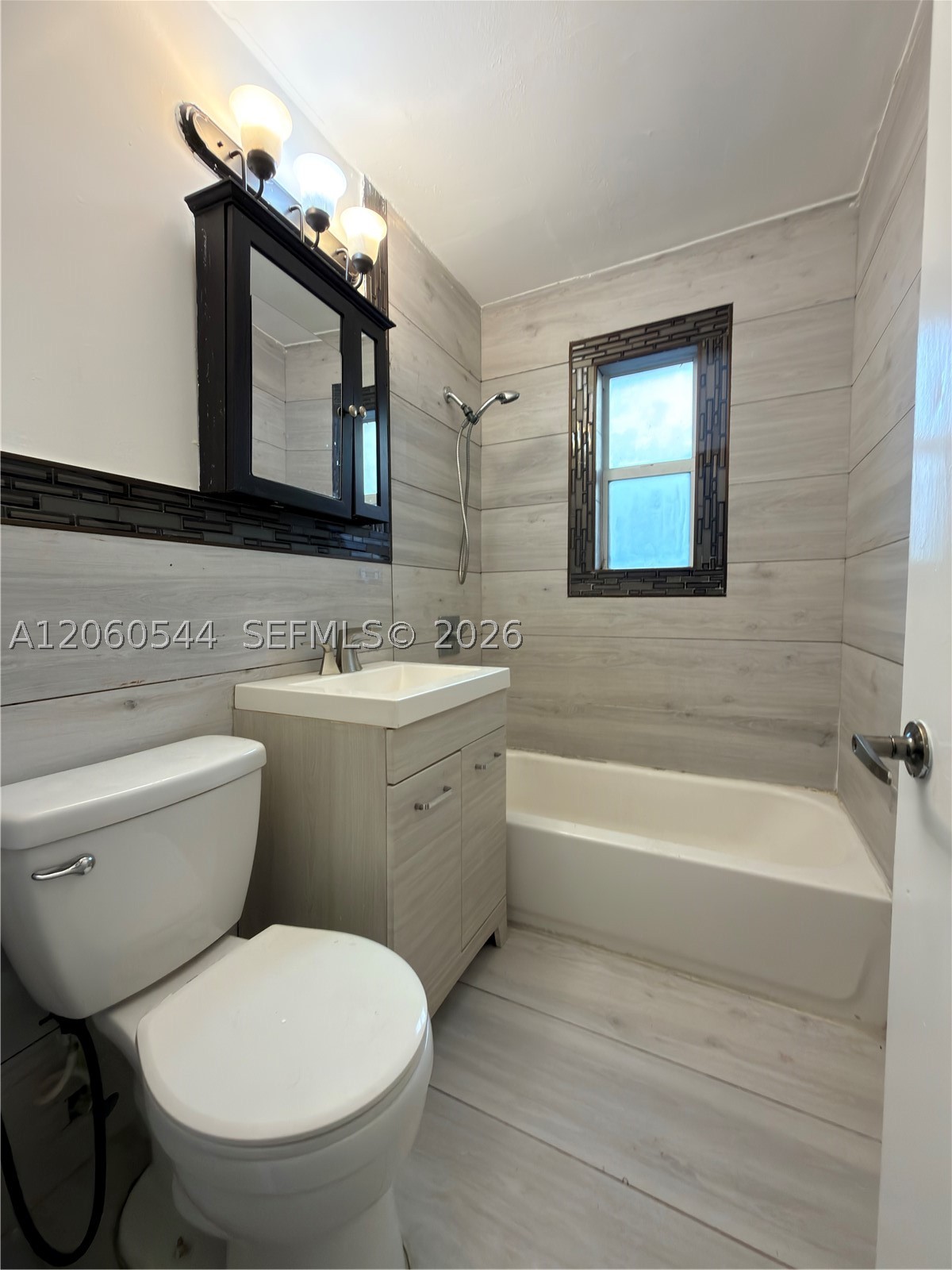 1035 Atlantic Ave Property Photo 13