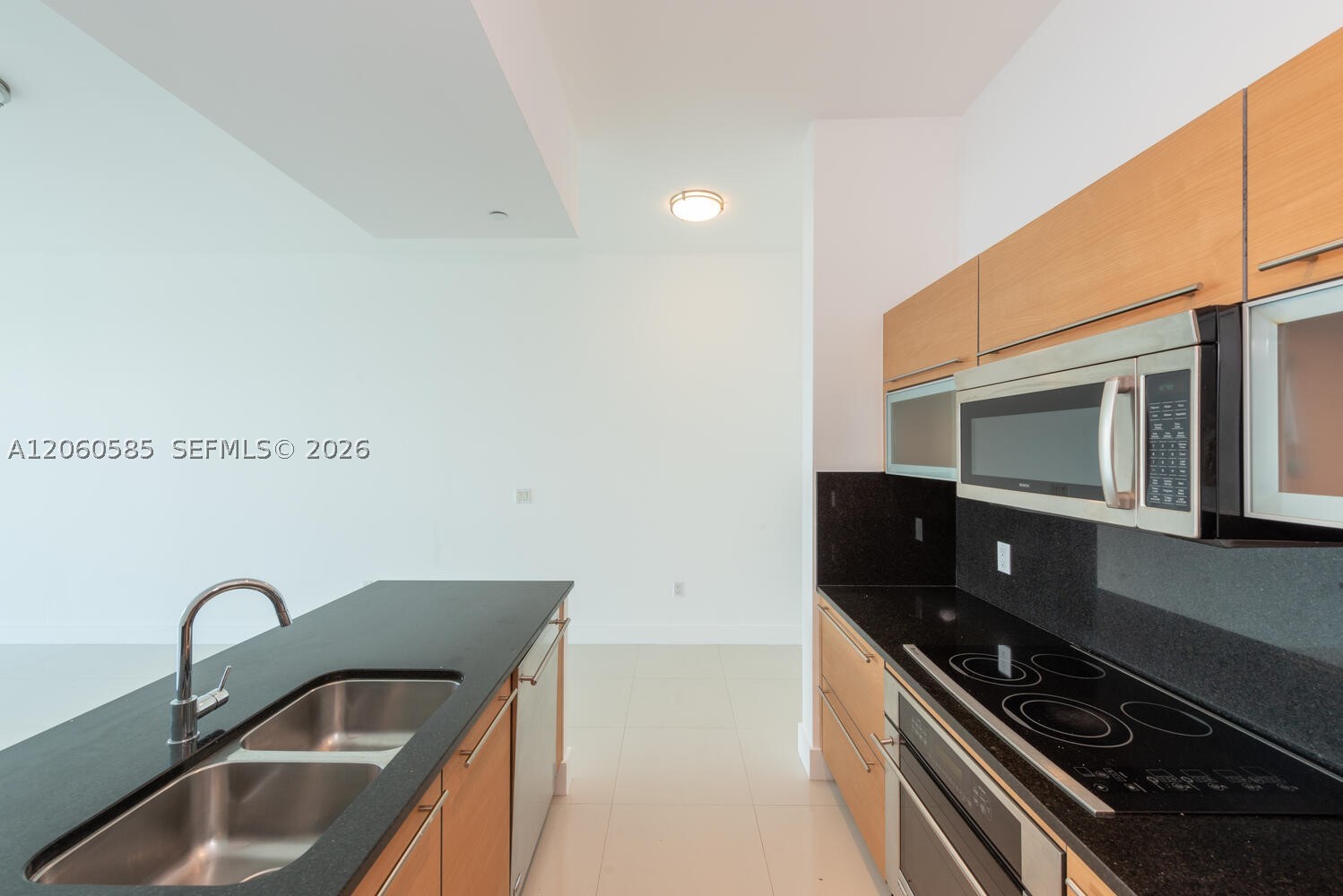 950 Brickell Bay Dr 4801 Property Photo 8