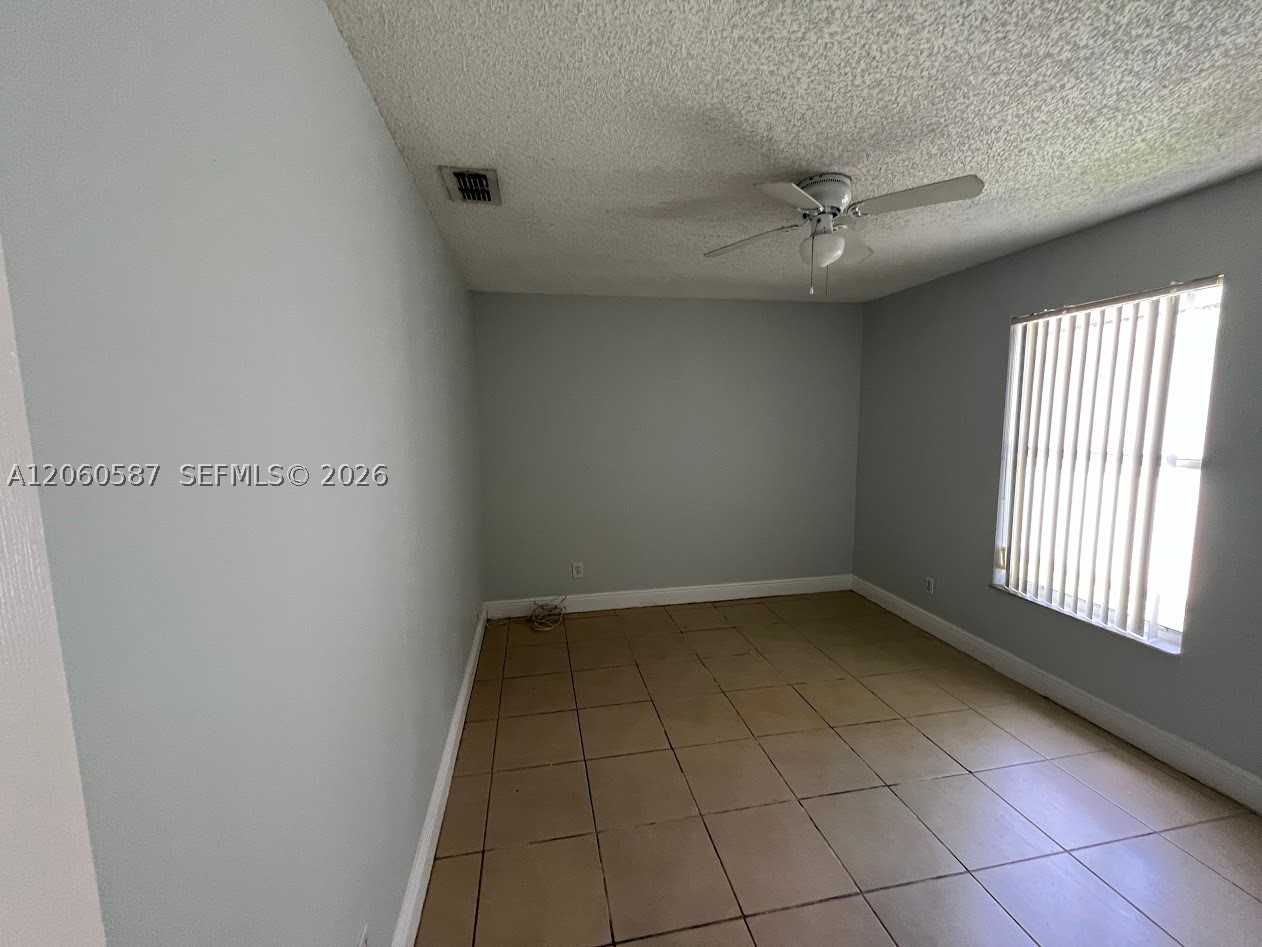 738 Sw 9th St Property Photo 17
