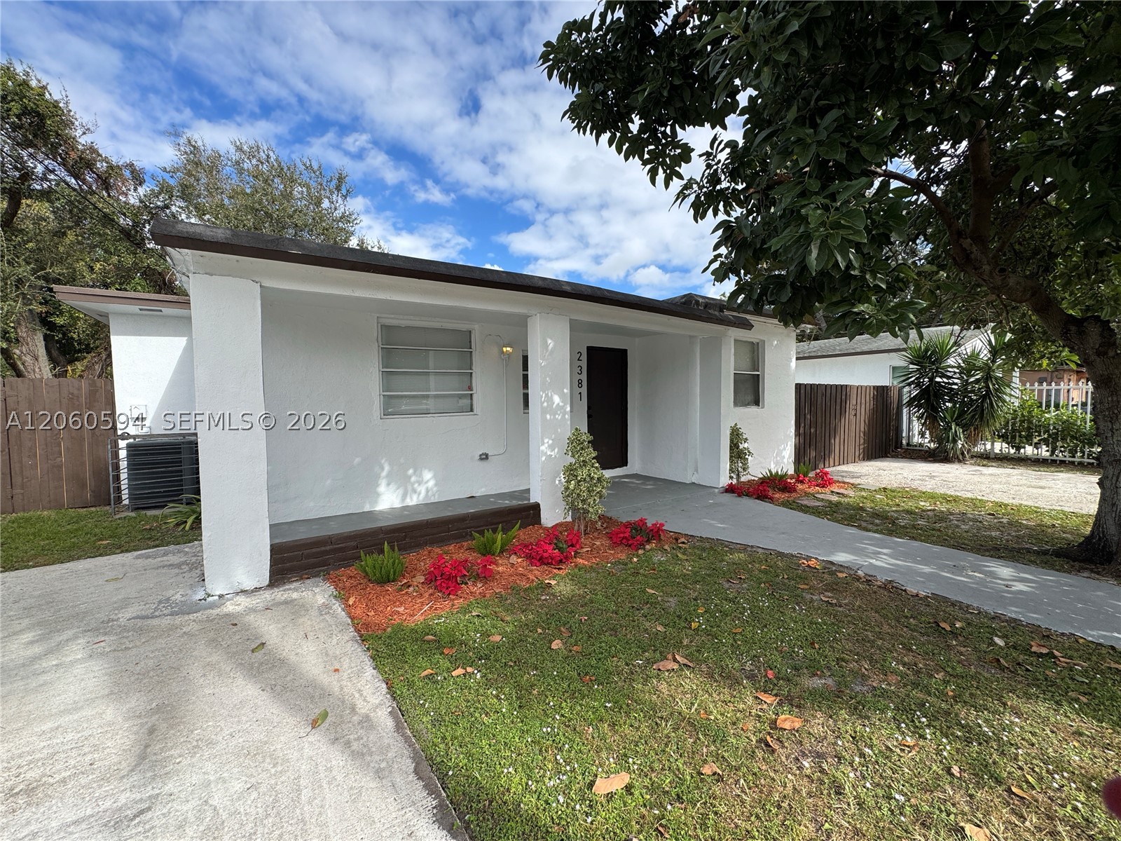 2381 Nw 153rd St Property Photo 3