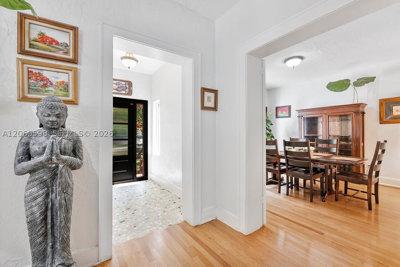 1042 Sorolla Ave Property Photo 12