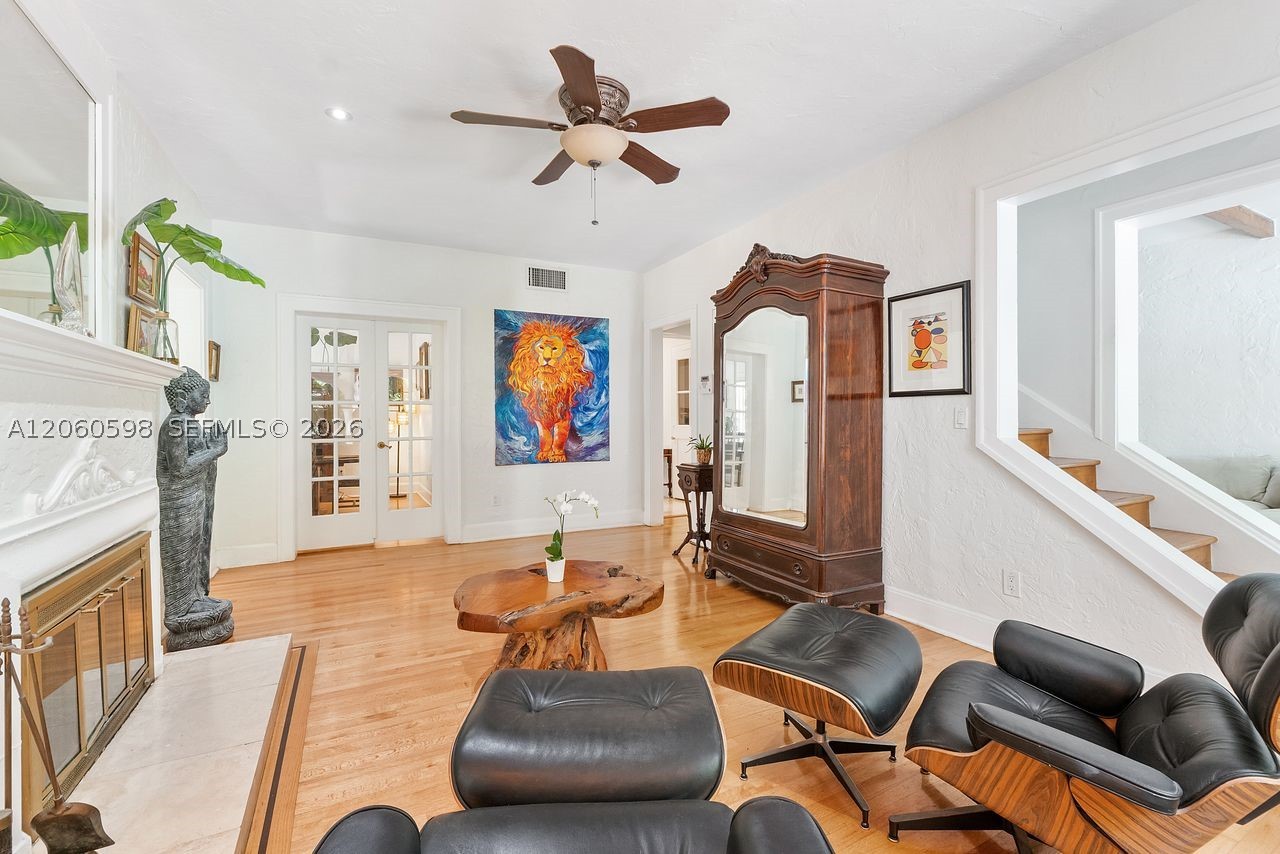 1042 Sorolla Ave Property Photo 20