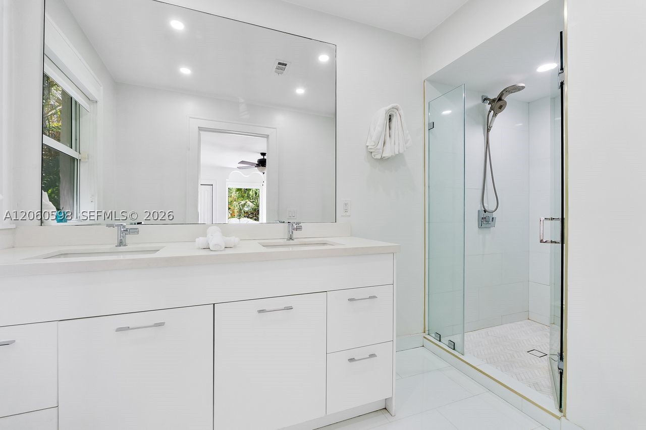 1042 Sorolla Ave Property Photo 48