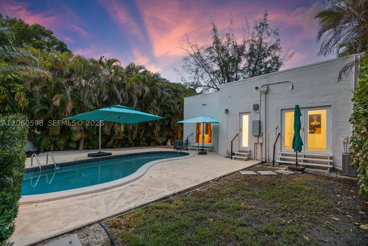 1042 Sorolla Ave Property Photo 64