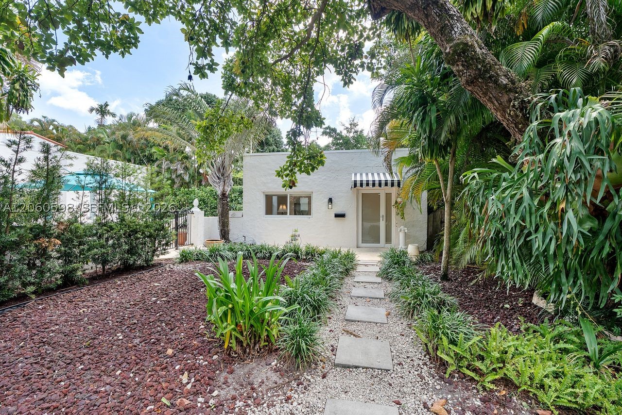1042 Sorolla Ave Property Photo 69
