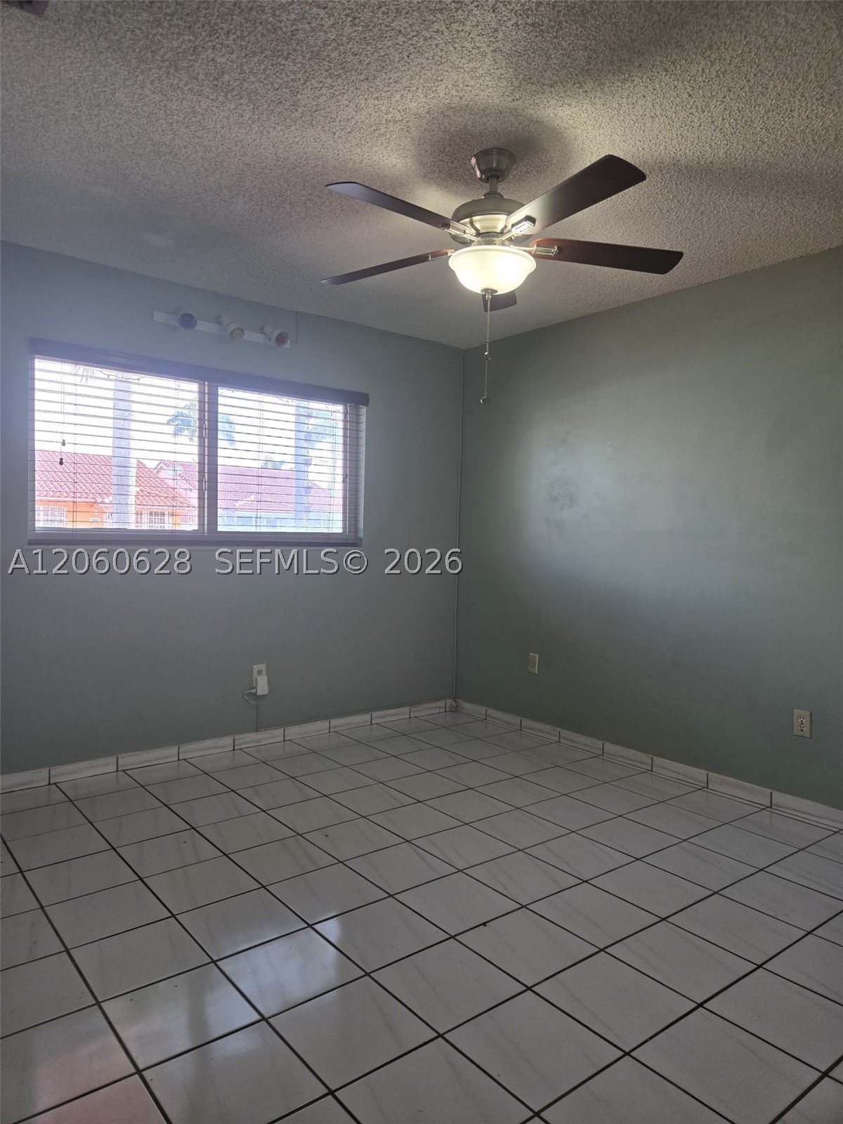 8810 Nw 114th Ter Property Photo 4
