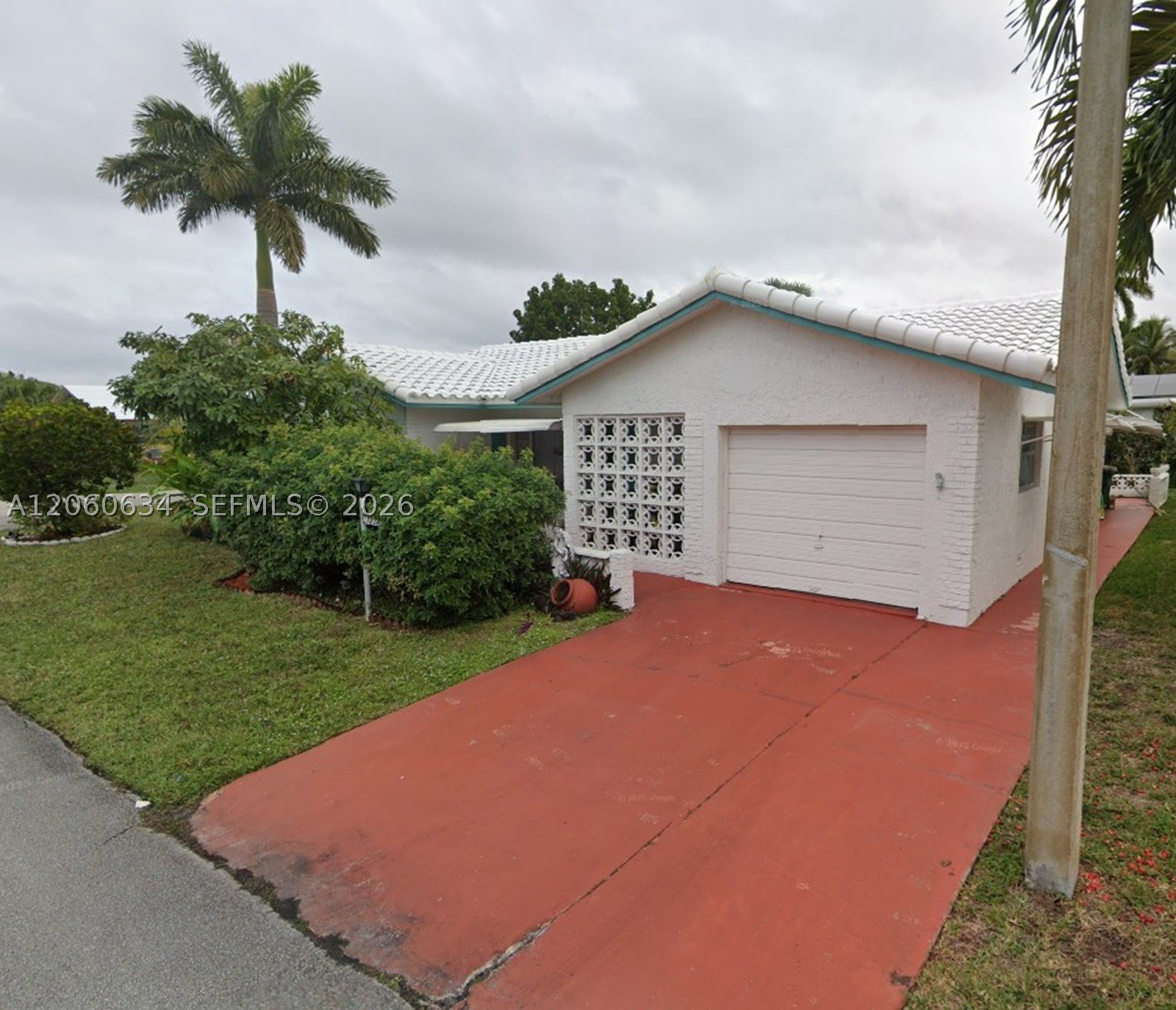 7516 NW 67th Ave Property Photo 1