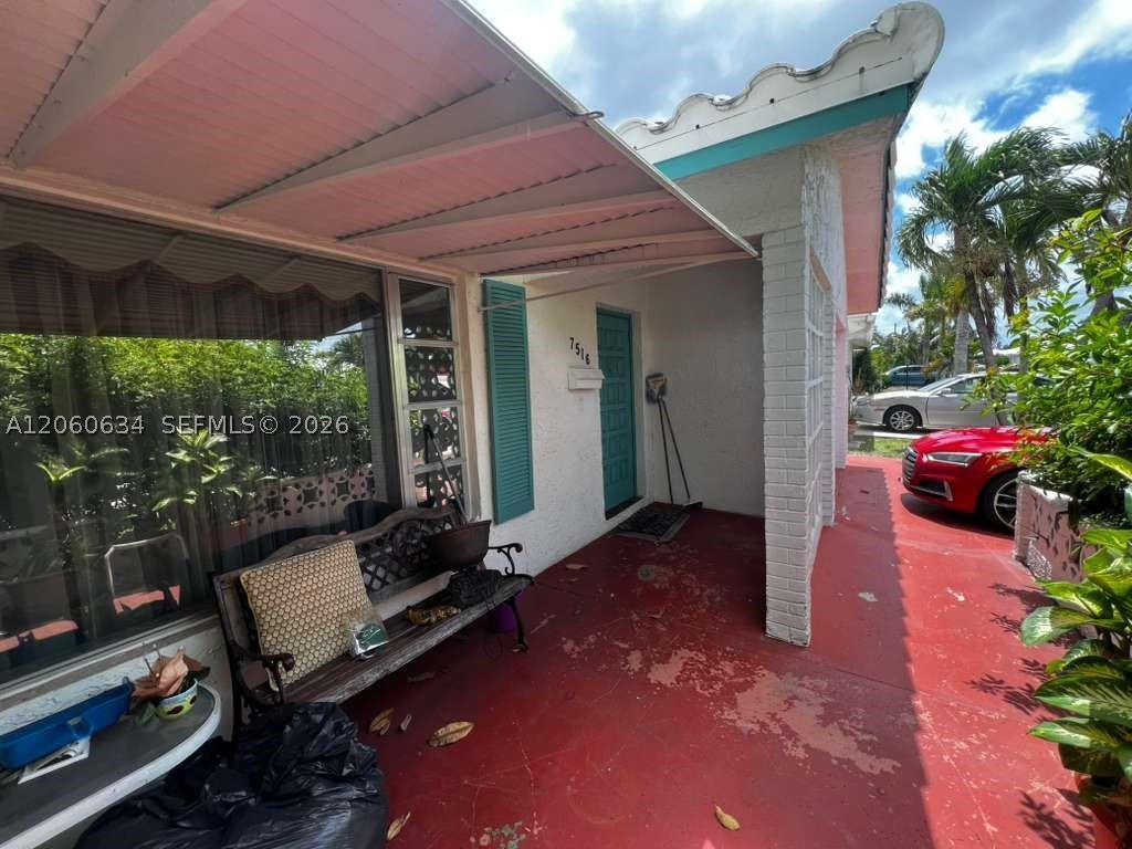 7516 Nw 67th Ave Property Photo 4