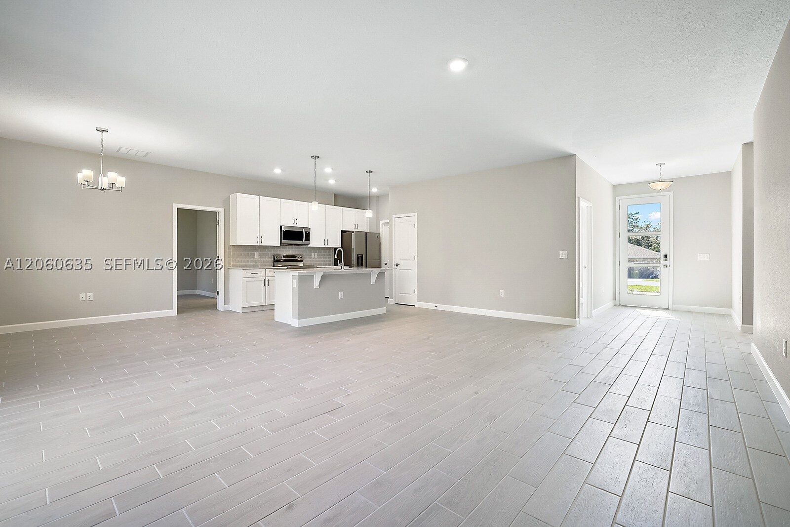1271 Monument Ave Se Property Photo 5