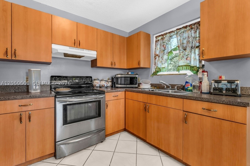 12231 Sw 202nd St Property Photo 3