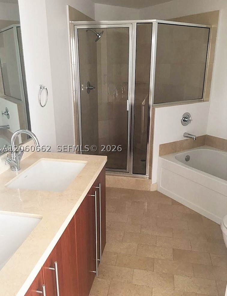 79 Sw 12 St 3006s Property Photo 4
