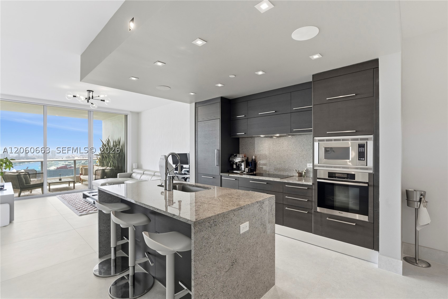 900 Biscayne Blvd 3607 Property Photo 3