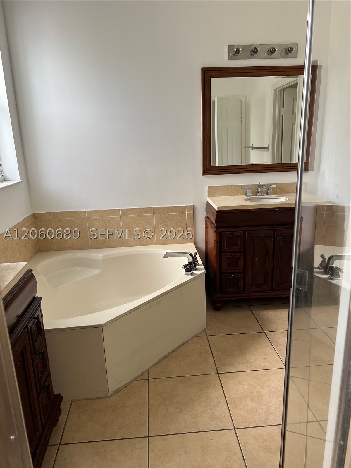 11440 Nw 75th Ter Property Photo 11