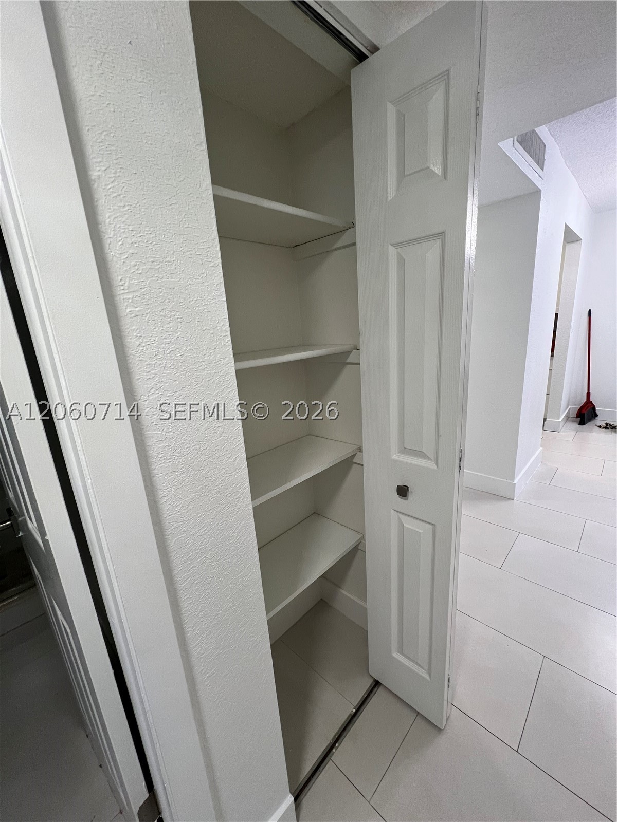 9520 Sw 8th St 118 Property Photo 4