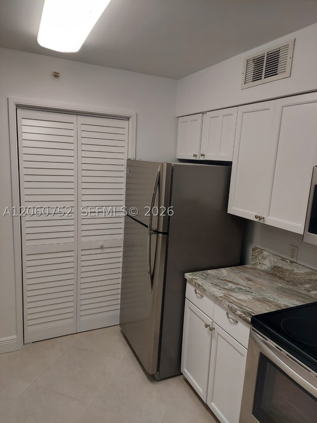 800 Scotia Dr 103 Property Photo 2