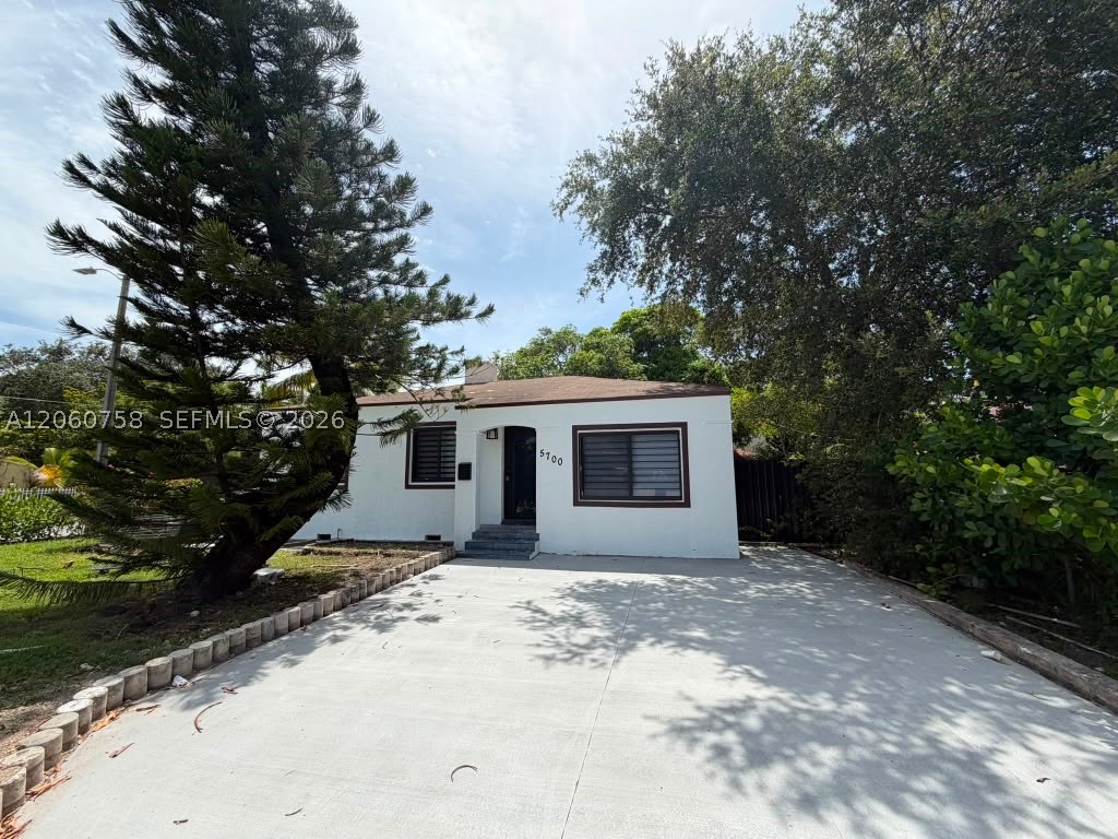 5700 N Miami Ave Property Photo 1