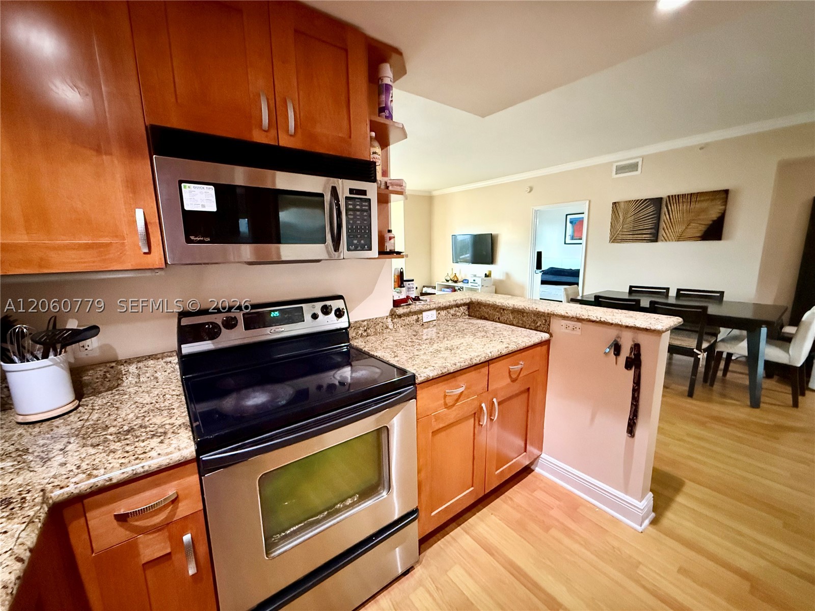 20 Calabria Ave 502 Property Photo 2
