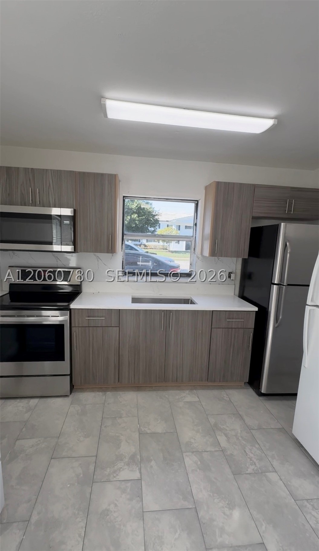 4119 Woodside Dr 2 Property Photo 2