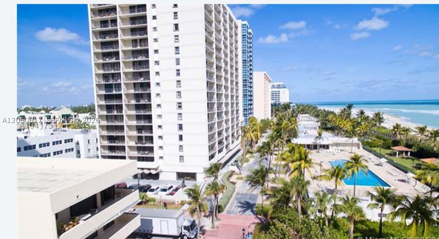 2625 Collins Ave 810 Property Photo 4