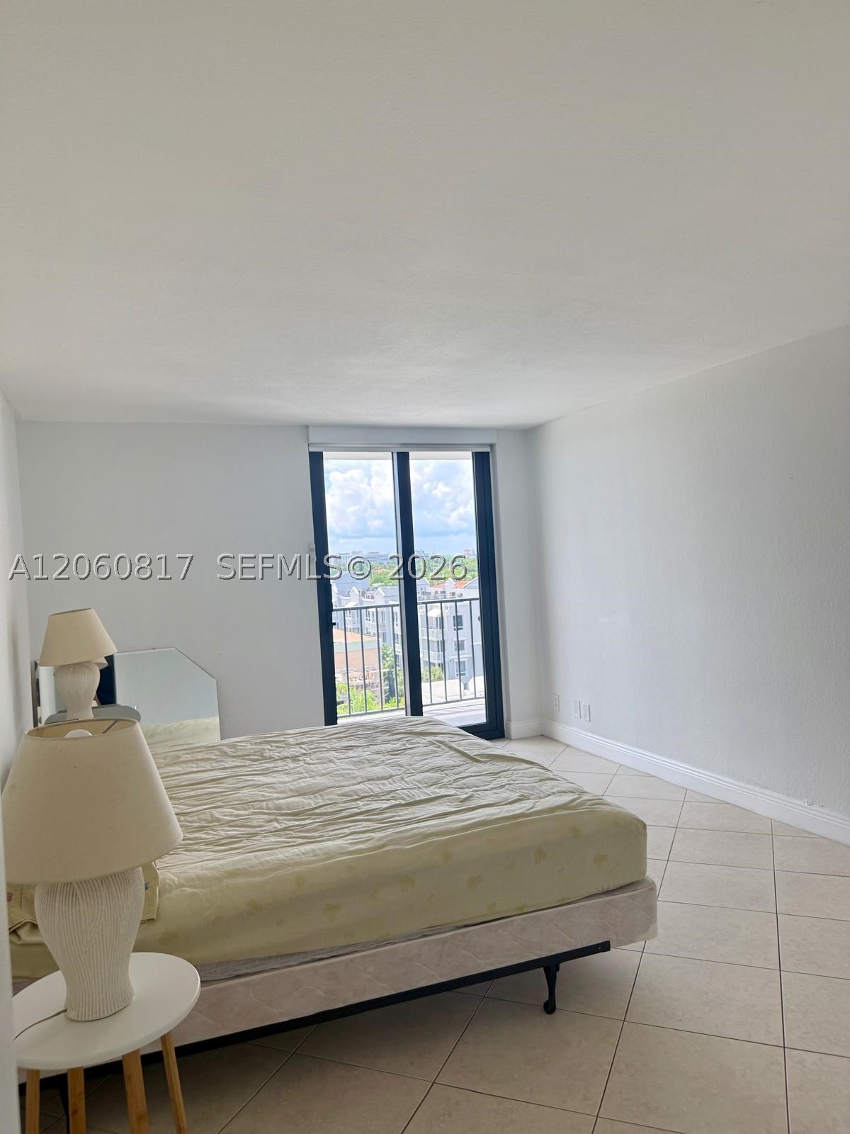 2625 Collins Ave 810 Property Photo 15