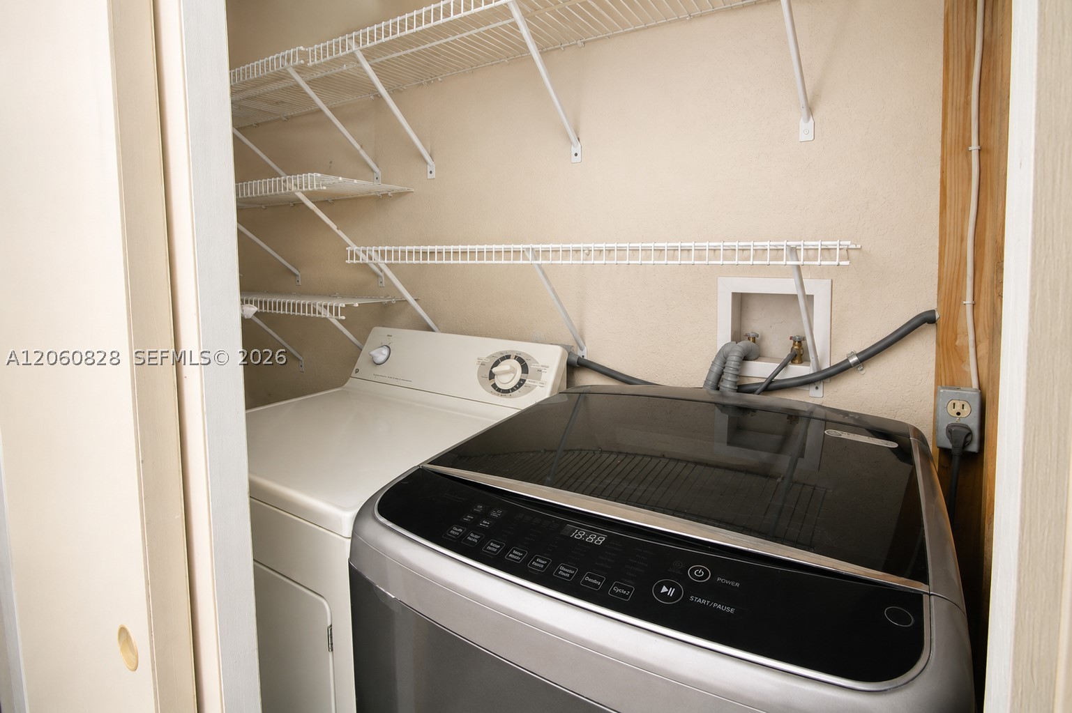 7334 Pepper Pike Dr Property Photo 16