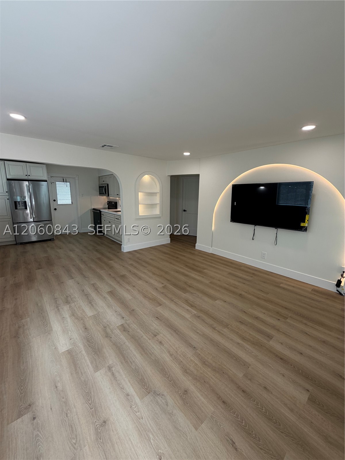 708 SW 7th Ave 1 Property Photo 1
