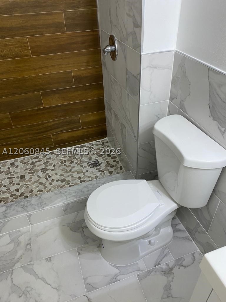 4450 Nw 79th Ave 1c Property Photo 4