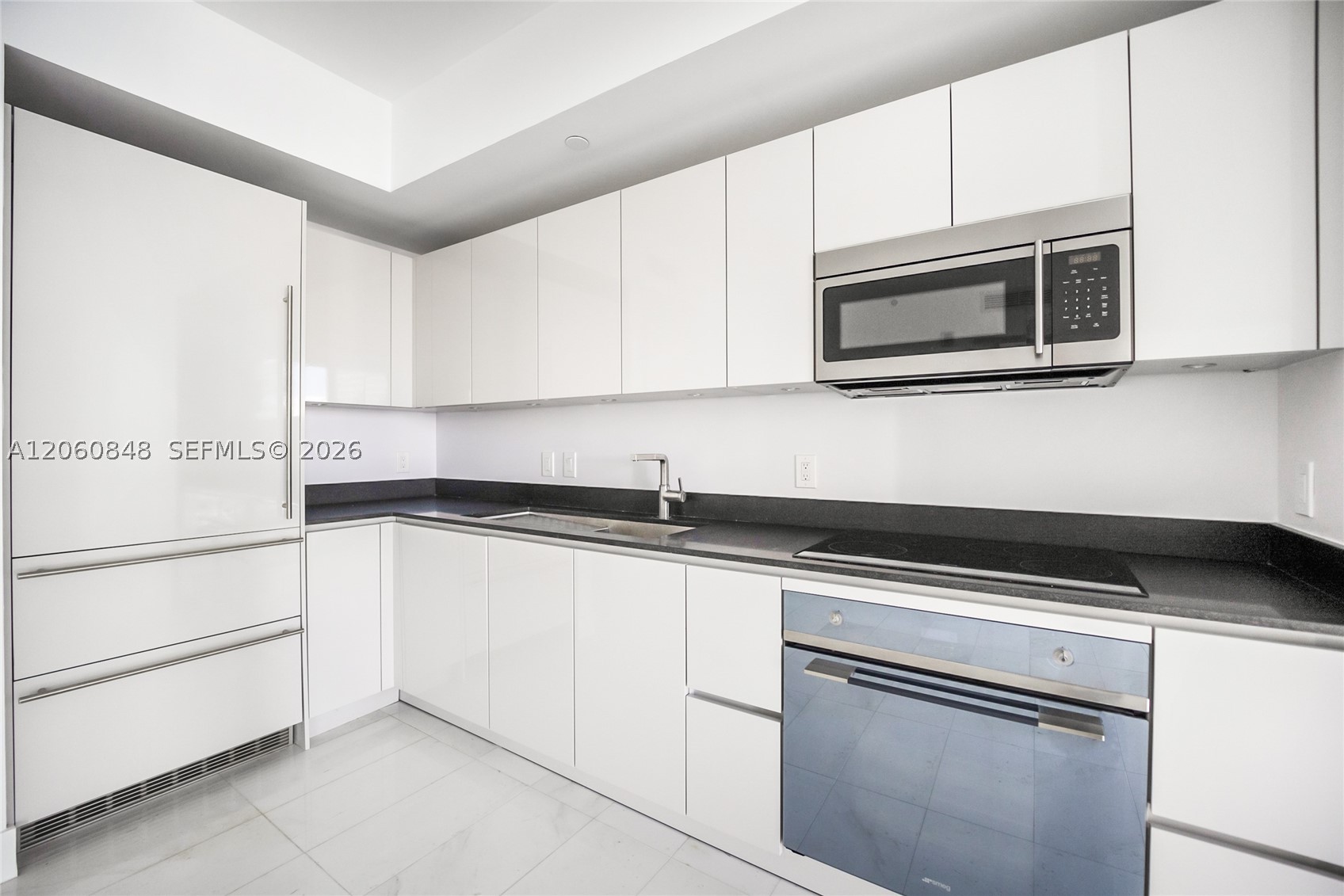 1010 Brickell Ave 2708 Property Photo 1