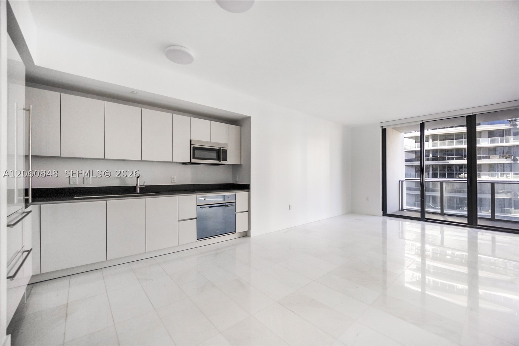 1010 Brickell Ave 2708 Property Photo 2