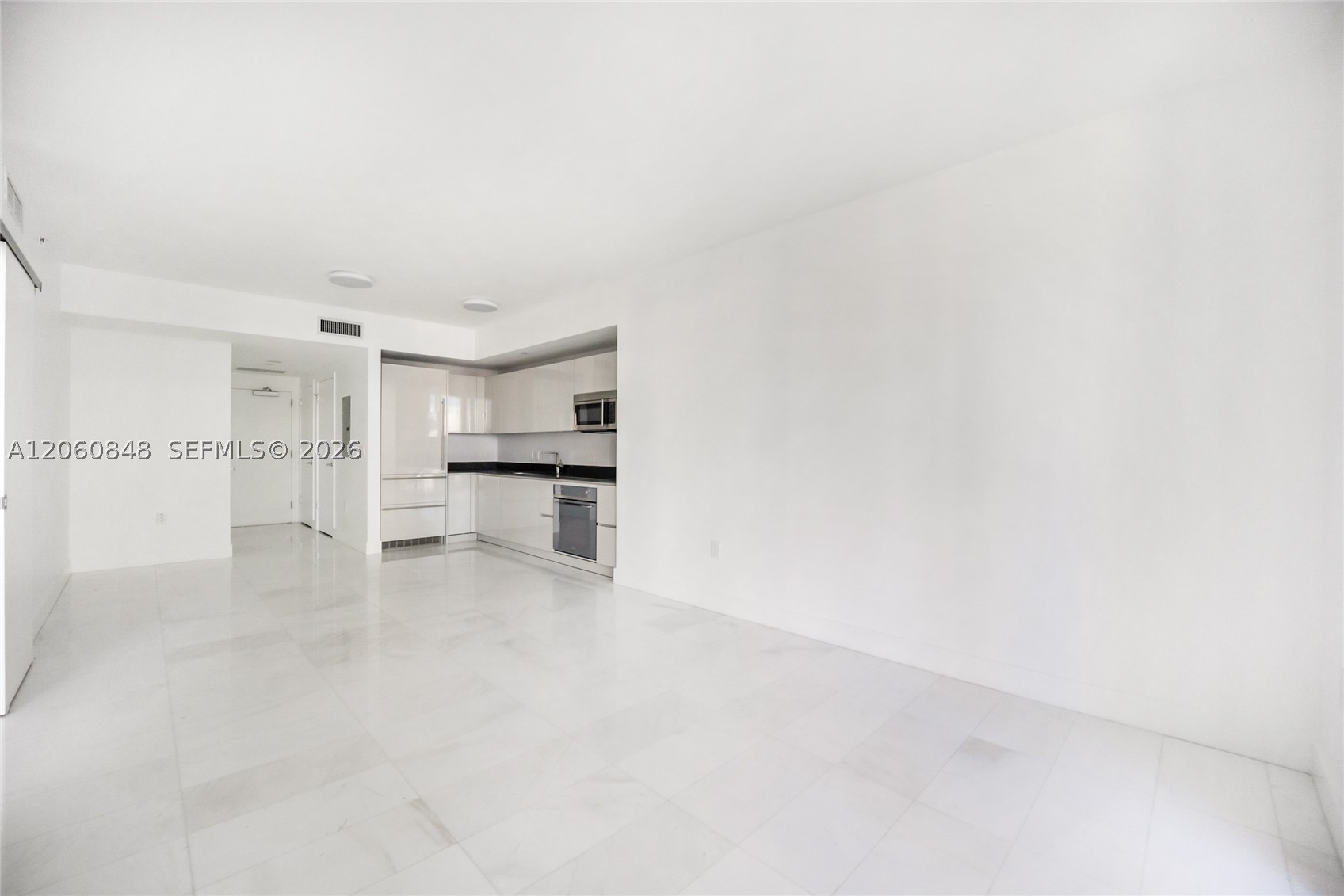 1010 Brickell Ave 2708 Property Photo 3