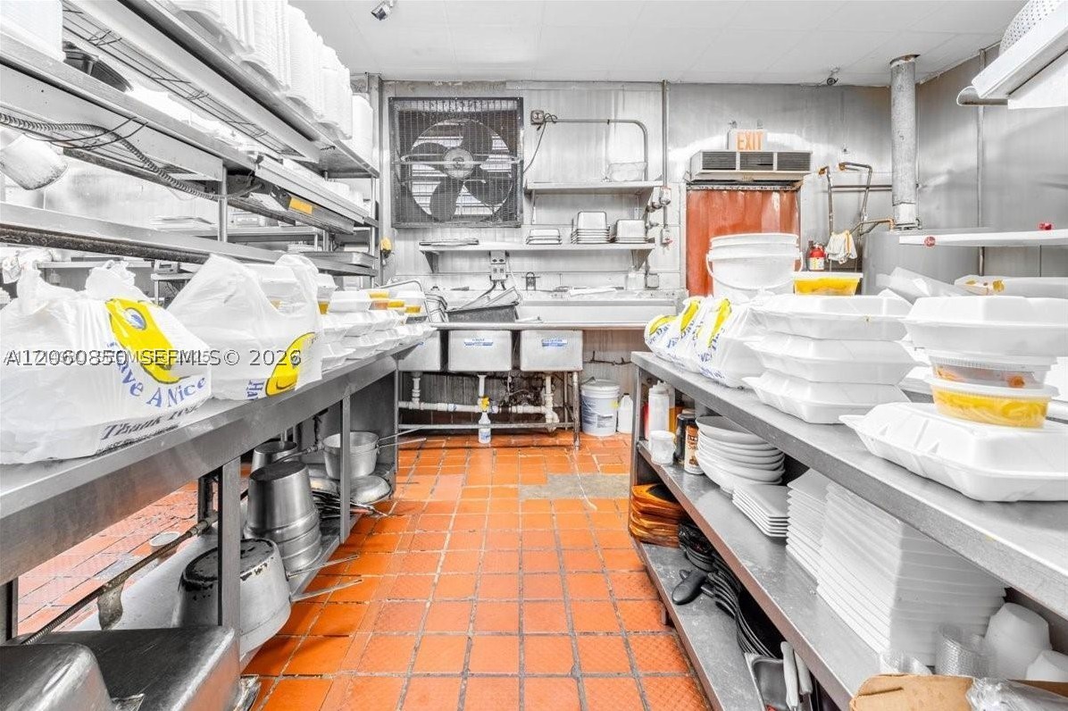 A12060850 Property Photo 11