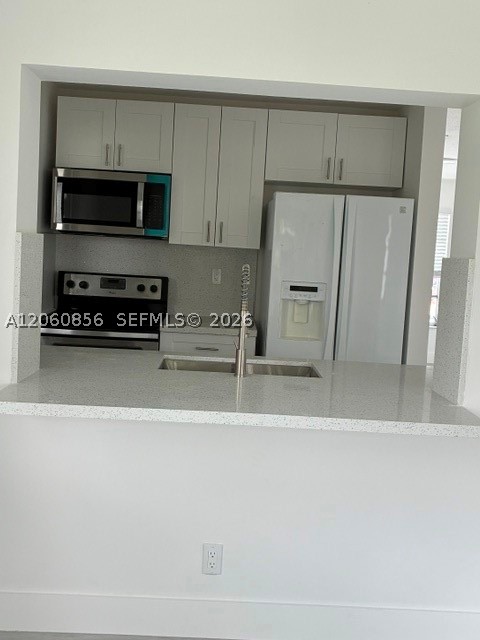 7311 Nw 57th Dr Property Photo 4