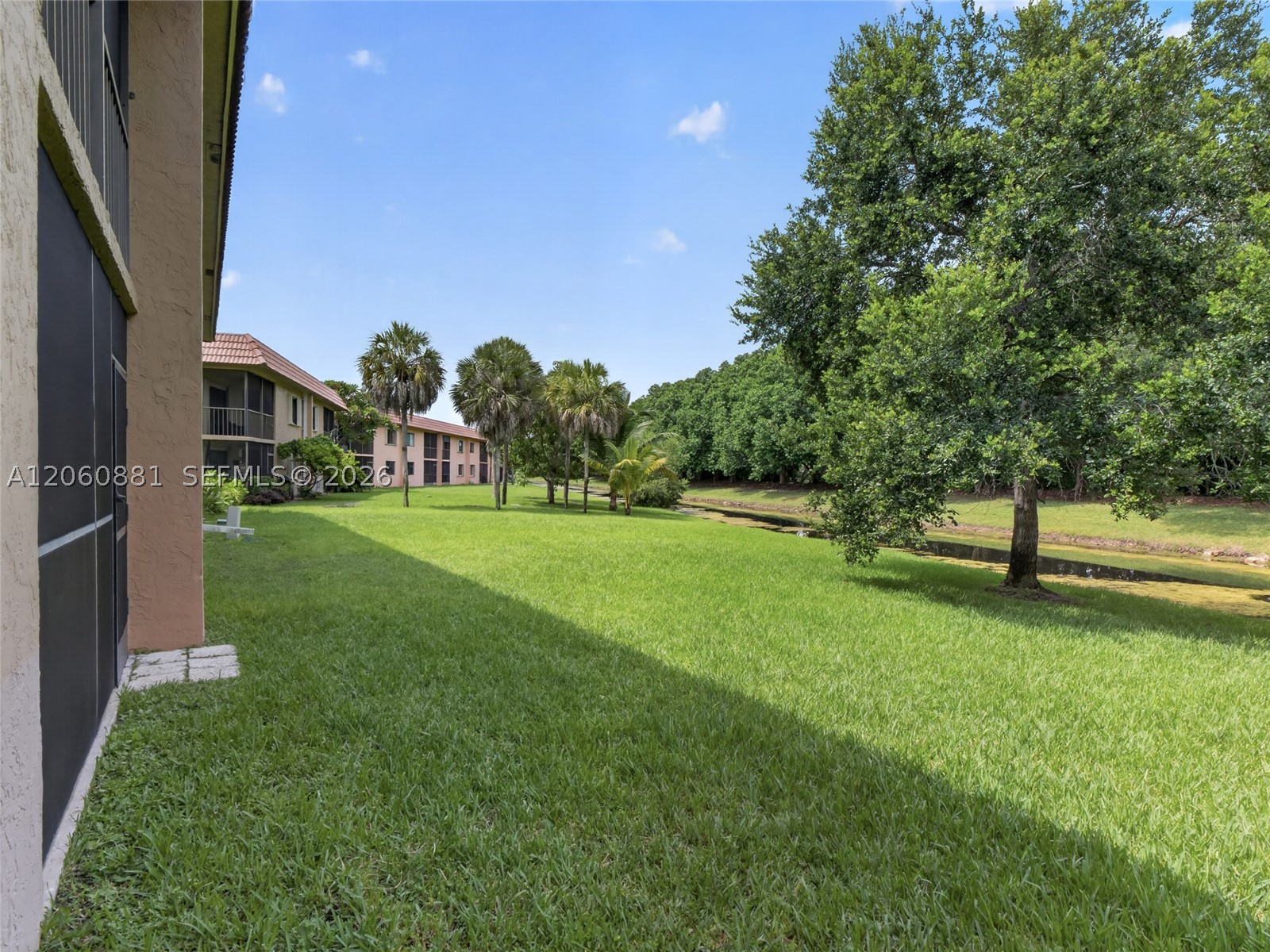 205 Lakeview Dr 103 Property Photo 29