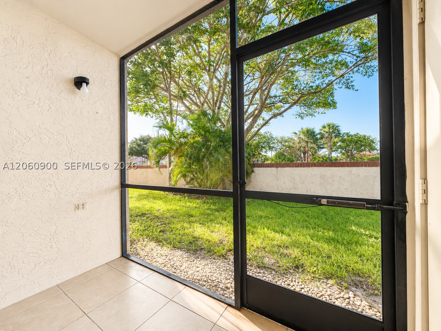 6585 Somerset Dr 103 Property Photo 10