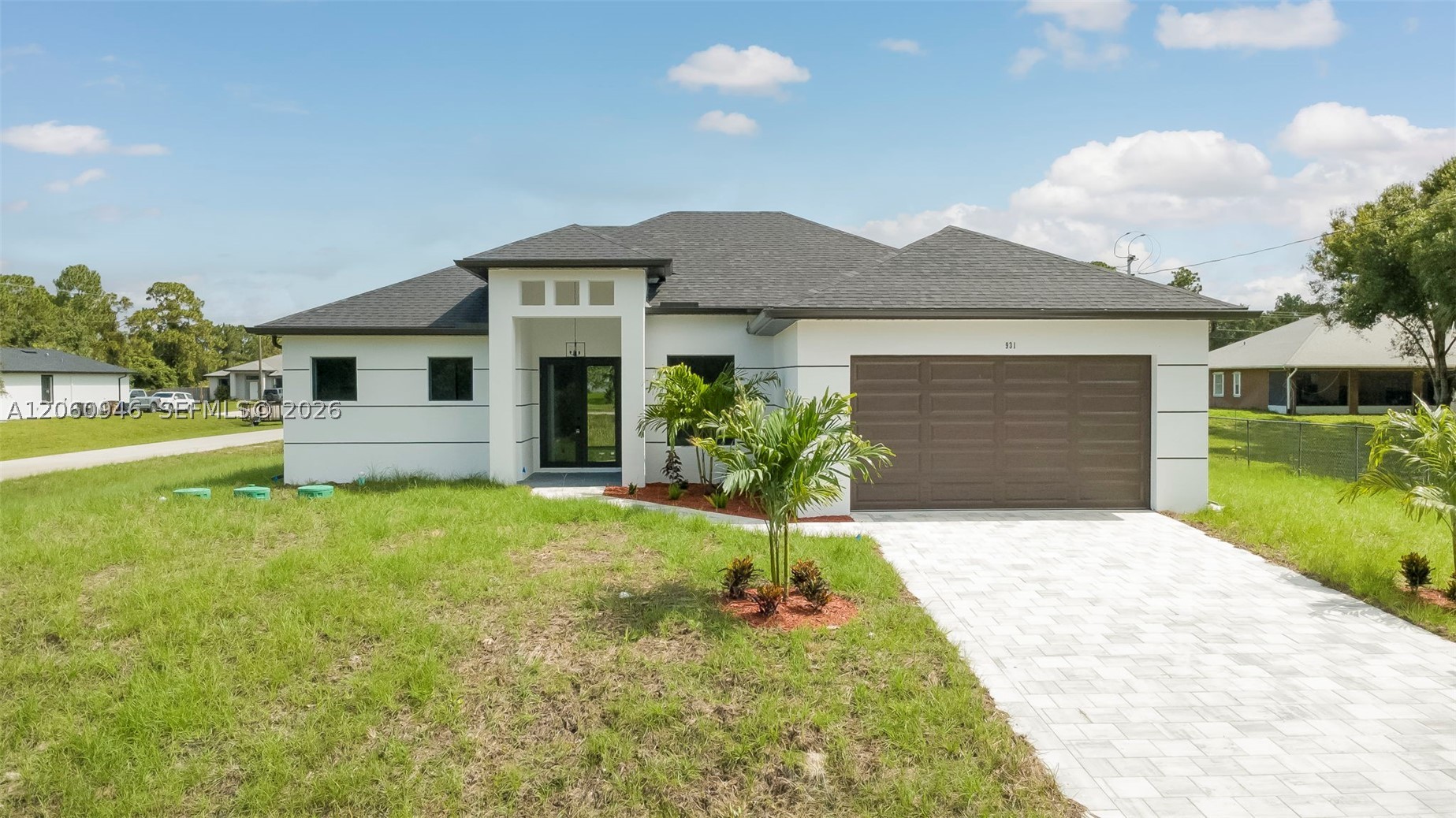470 LACONIC AVE Property Photo 1