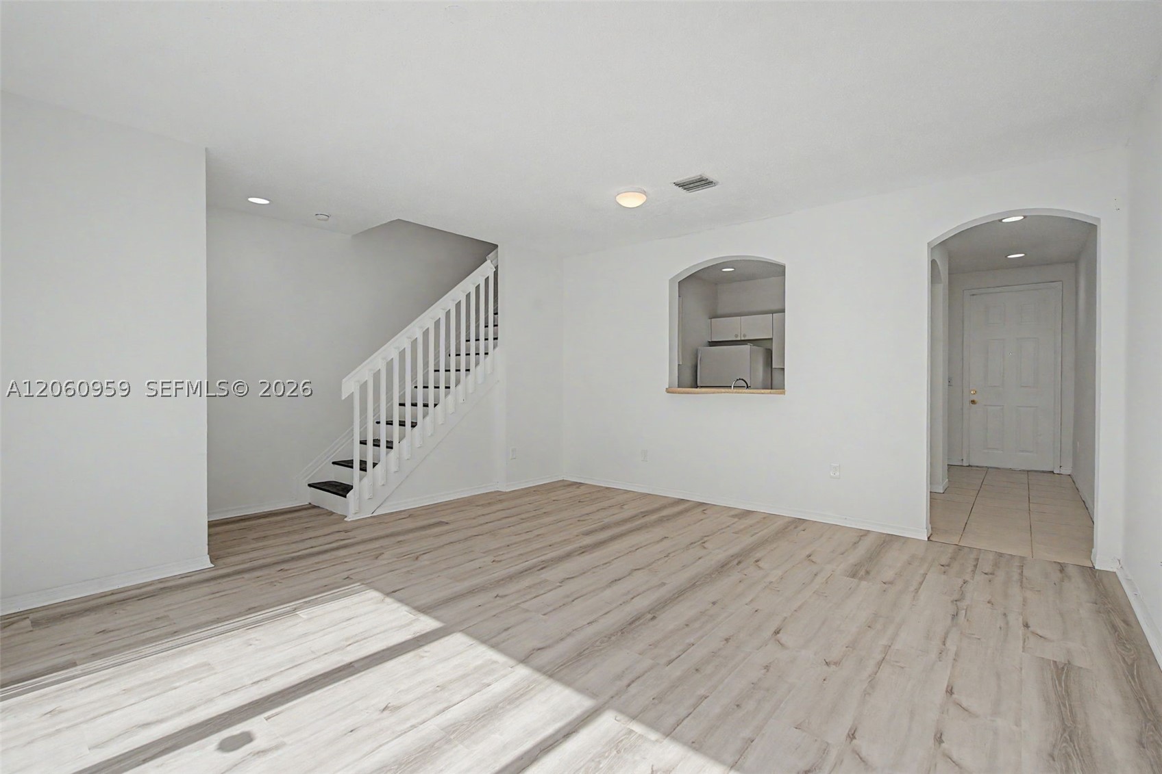 975 Ne 42nd Ter 975 Property Photo 12