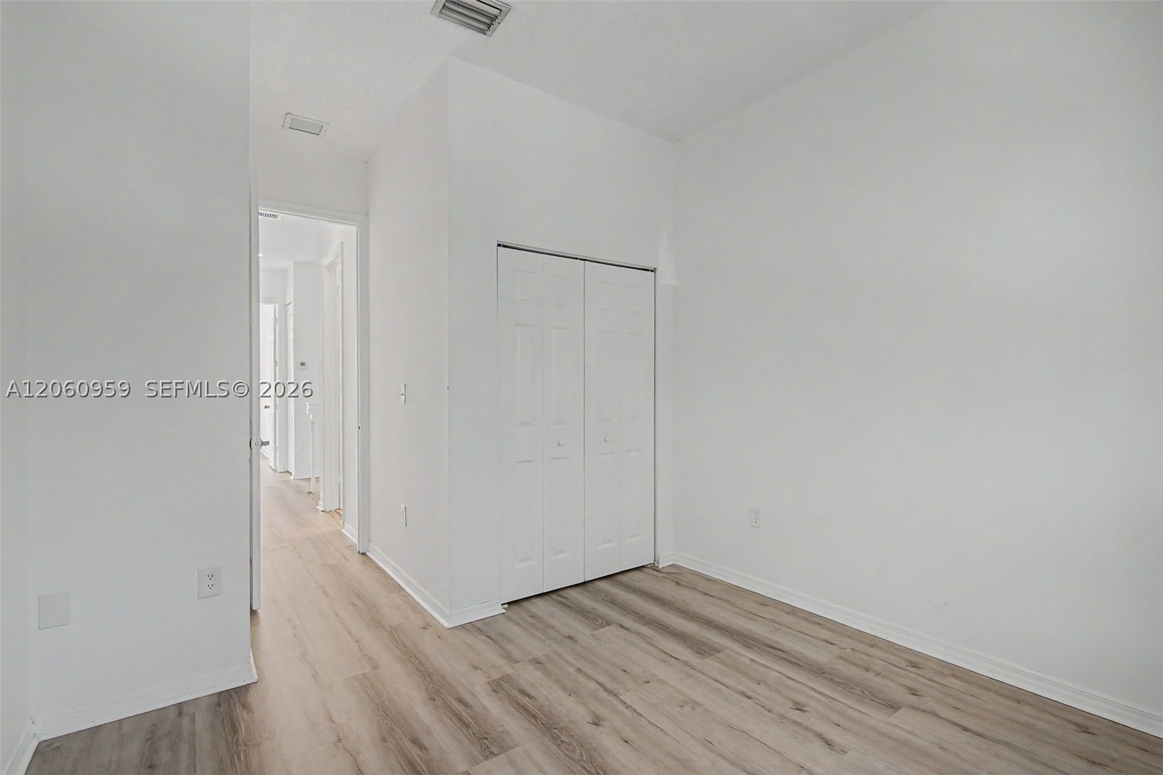975 Ne 42nd Ter 975 Property Photo 29