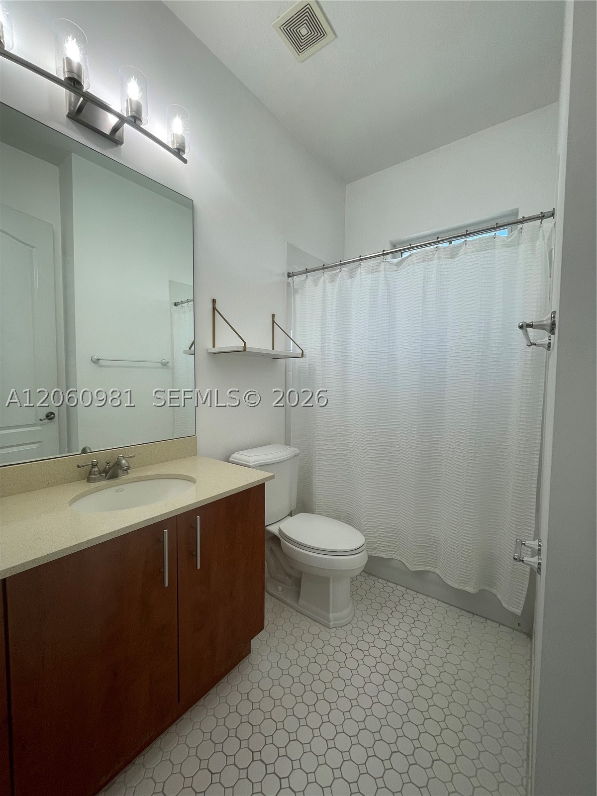 412 Sw 13th Ter 412 Property Photo 16