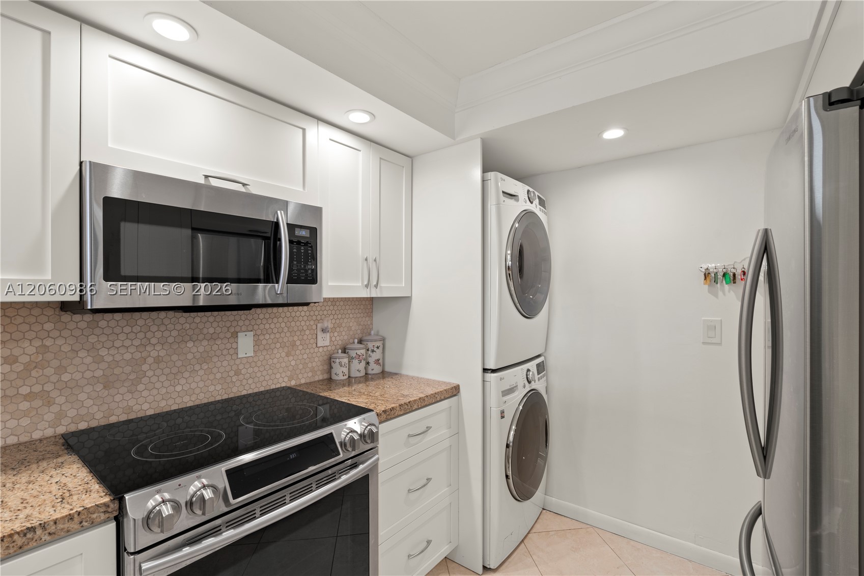 6000 N Ocean Blvd 11c Property Photo 5