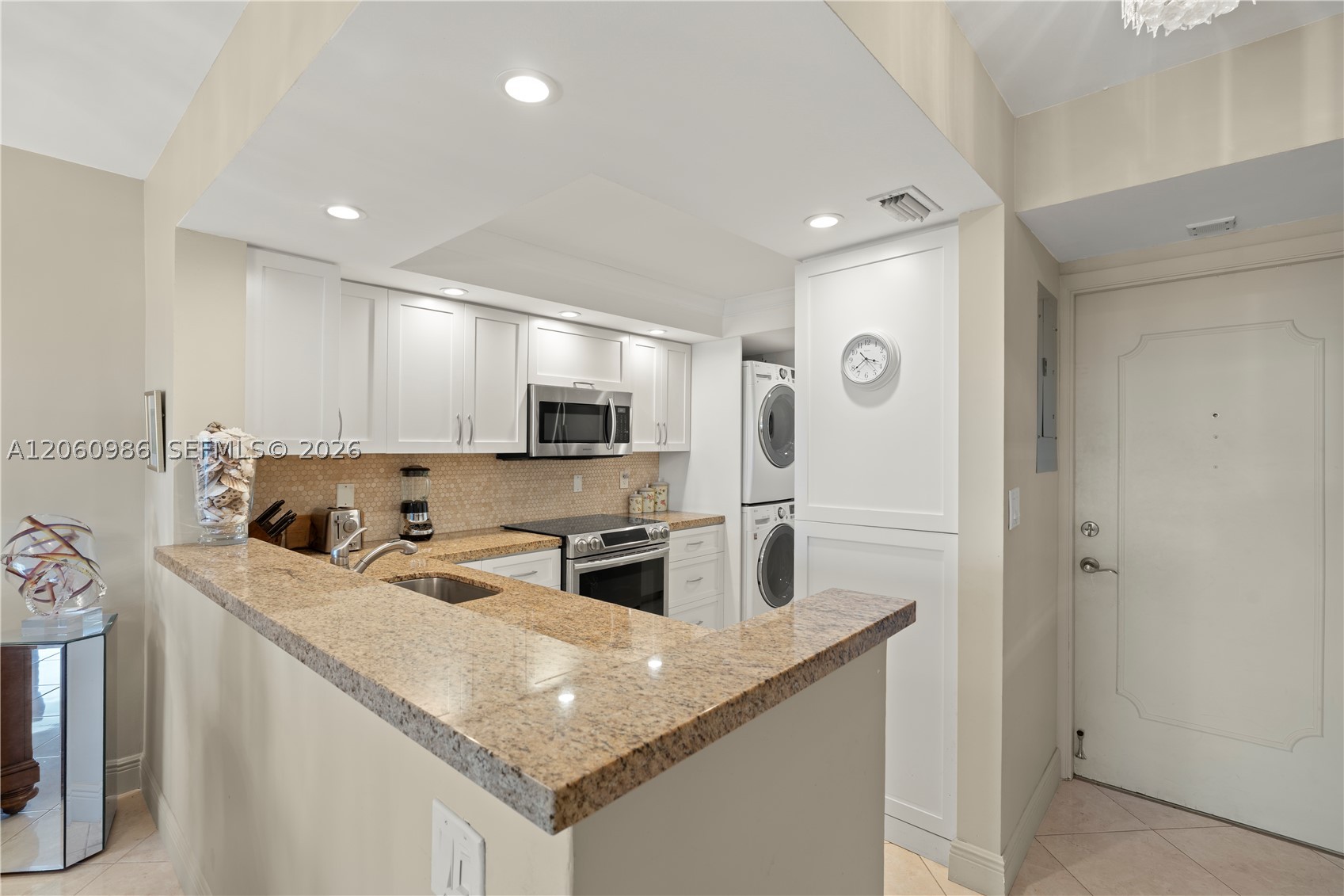 6000 N Ocean Blvd 11c Property Photo 6