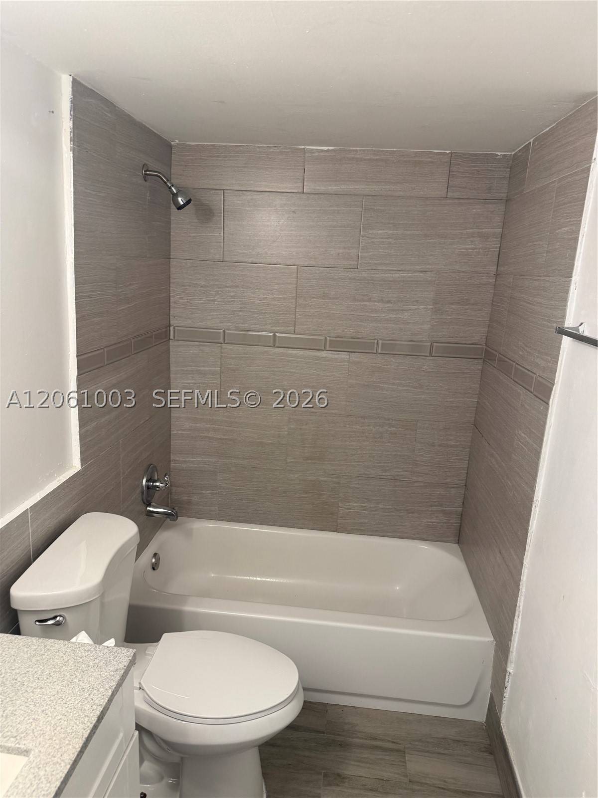 3246 N Pine Island Rd 101 Property Photo 31