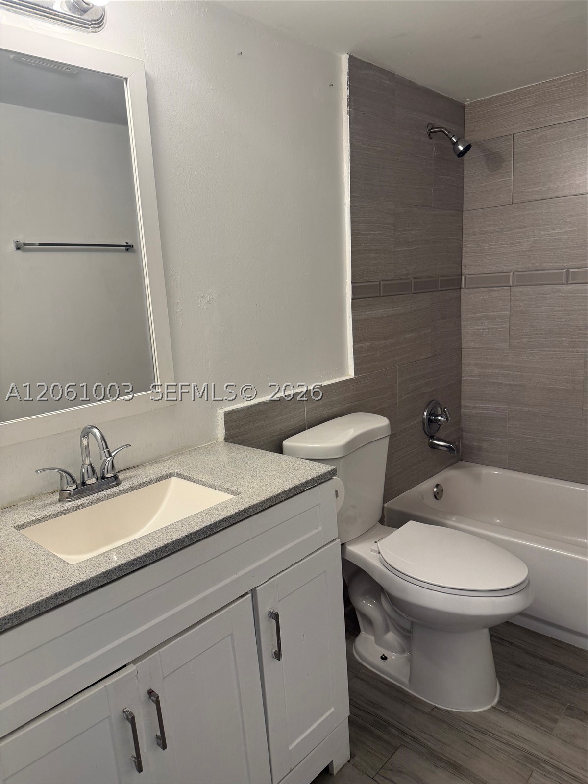 3246 N Pine Island Rd 101 Property Photo 33